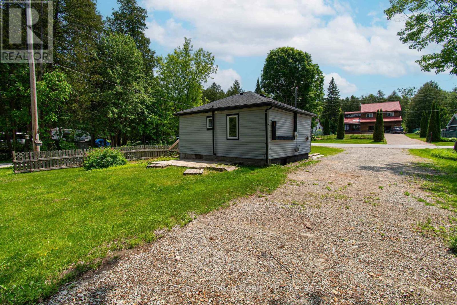 












78 KING RD

,
Tay (Waubaushene),




Ontario
L0K2C0

