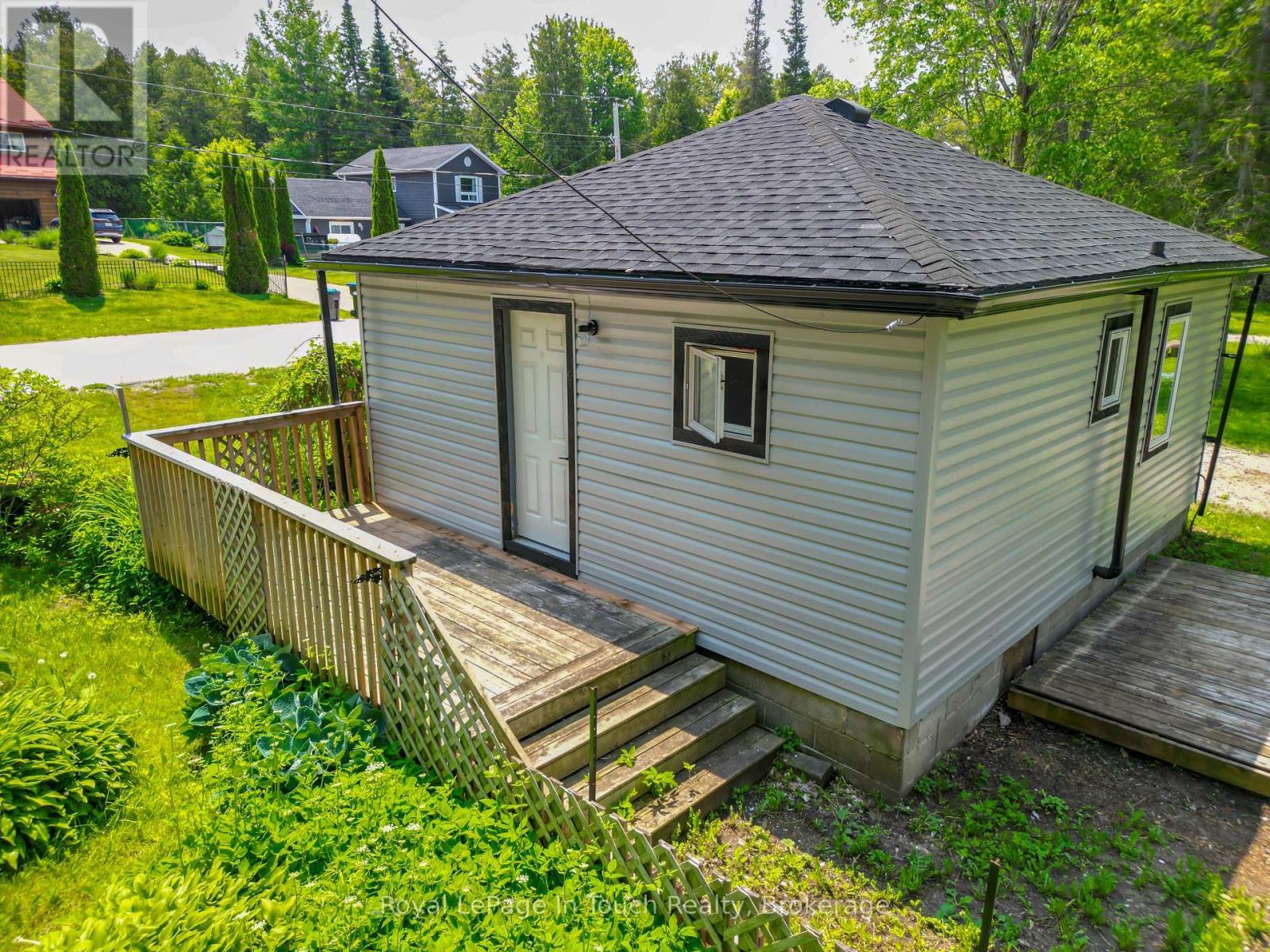 












78 KING RD

,
Tay (Waubaushene),




Ontario
L0K2C0


