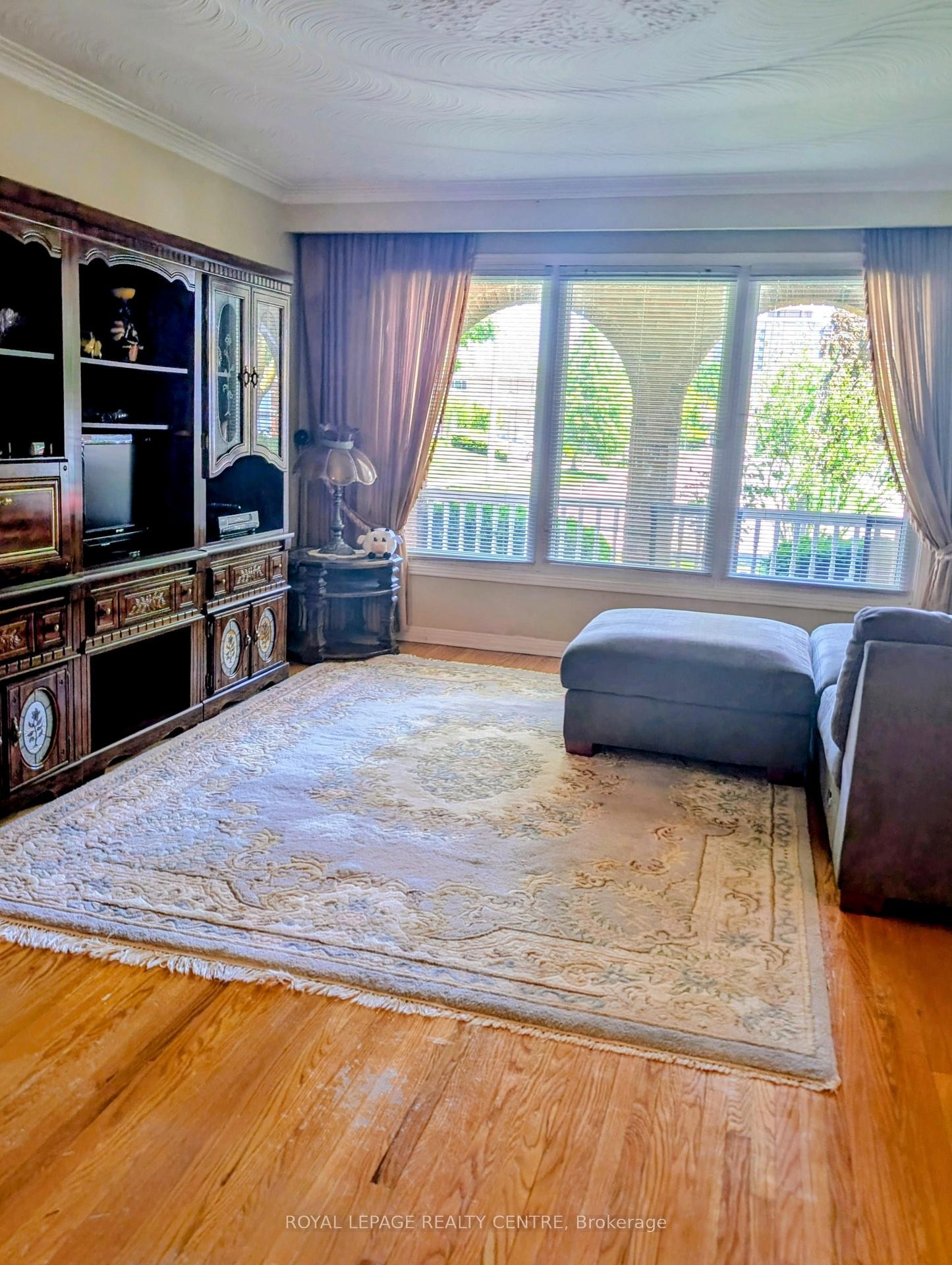 









2560


Cynara

Road,
Mississauga,




ON
L5B 2R7

