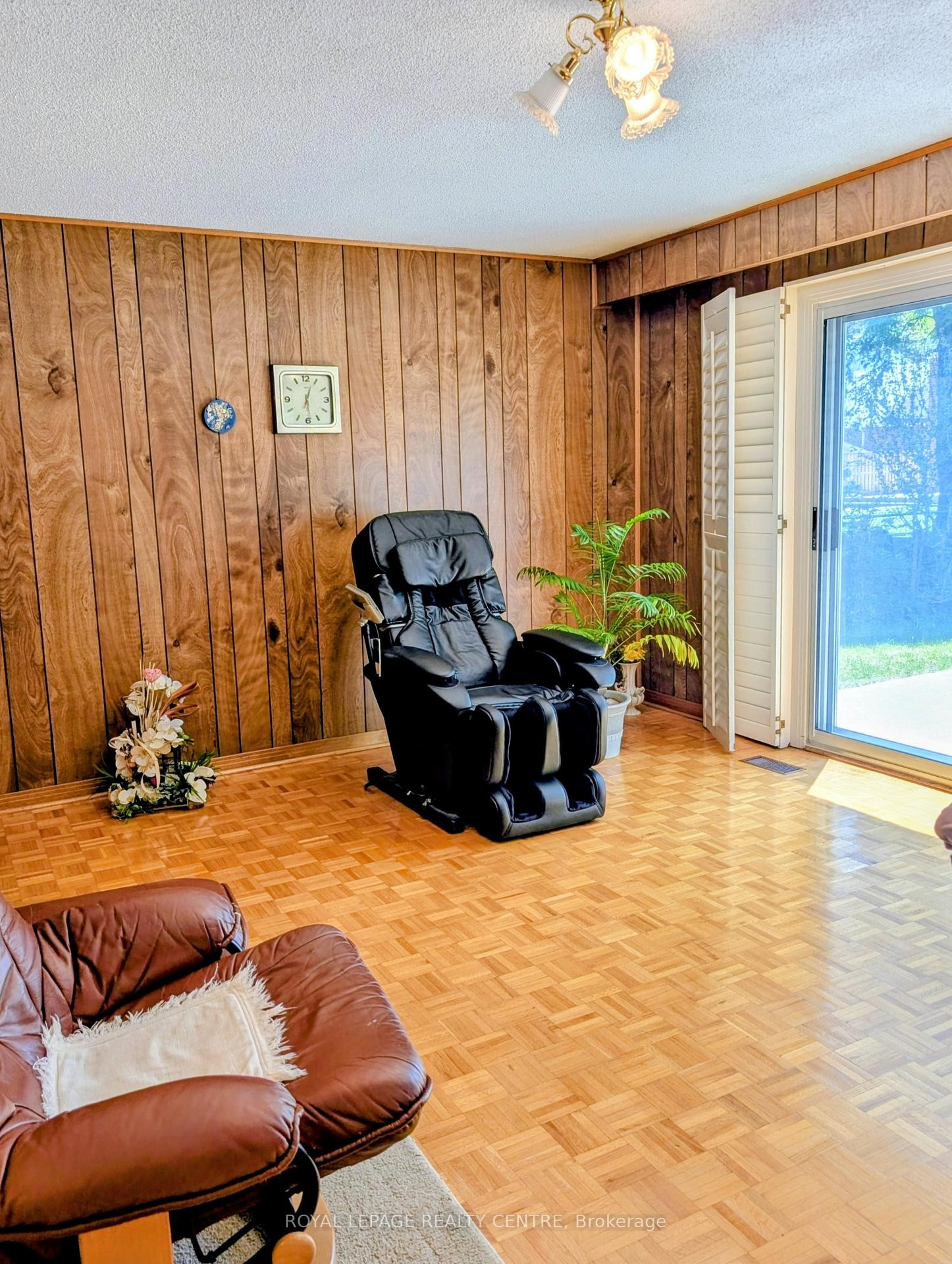 









2560


Cynara

Road,
Mississauga,




ON
L5B 2R7

