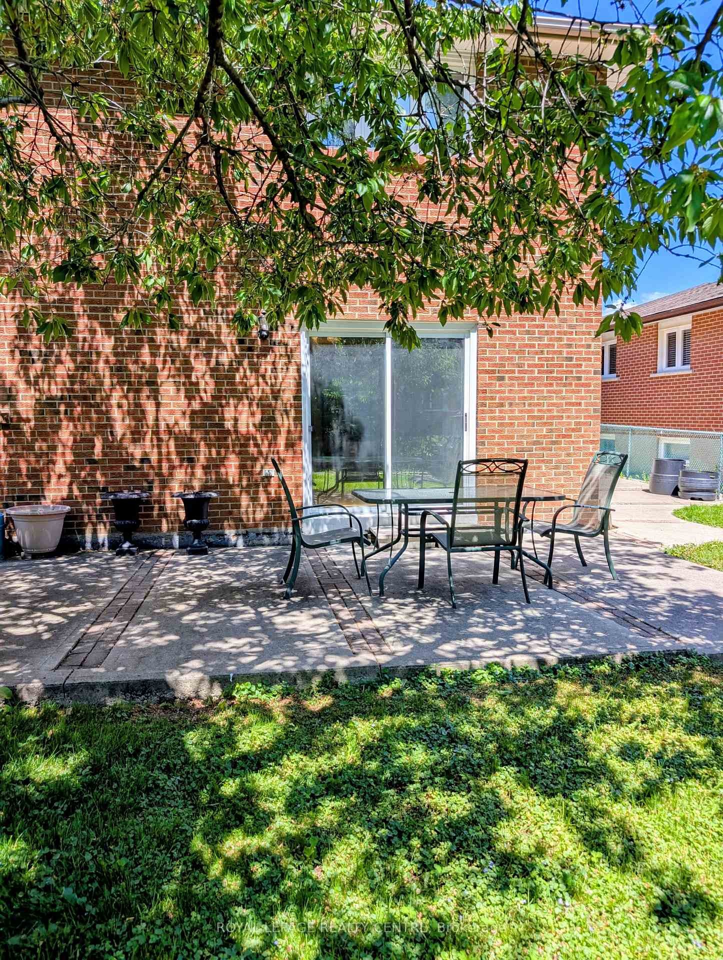 









2560


Cynara

Road,
Mississauga,




ON
L5B 2R7

