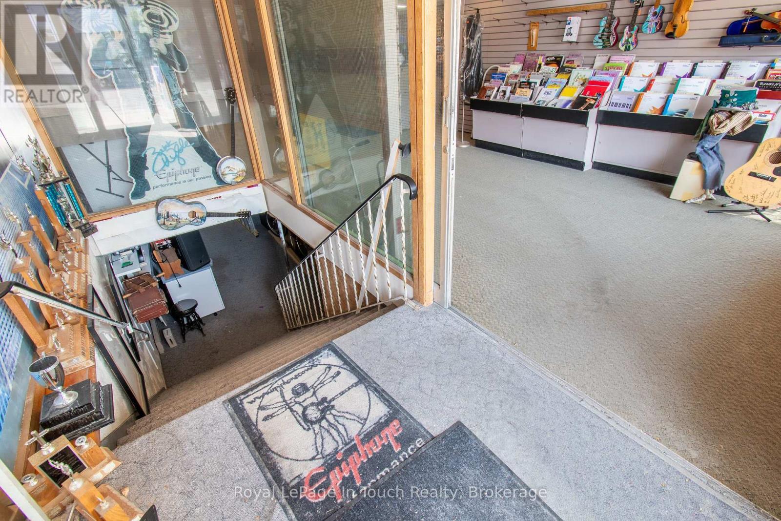 












280 KING STREET

,
Midland,




Ontario
L4R3M6

