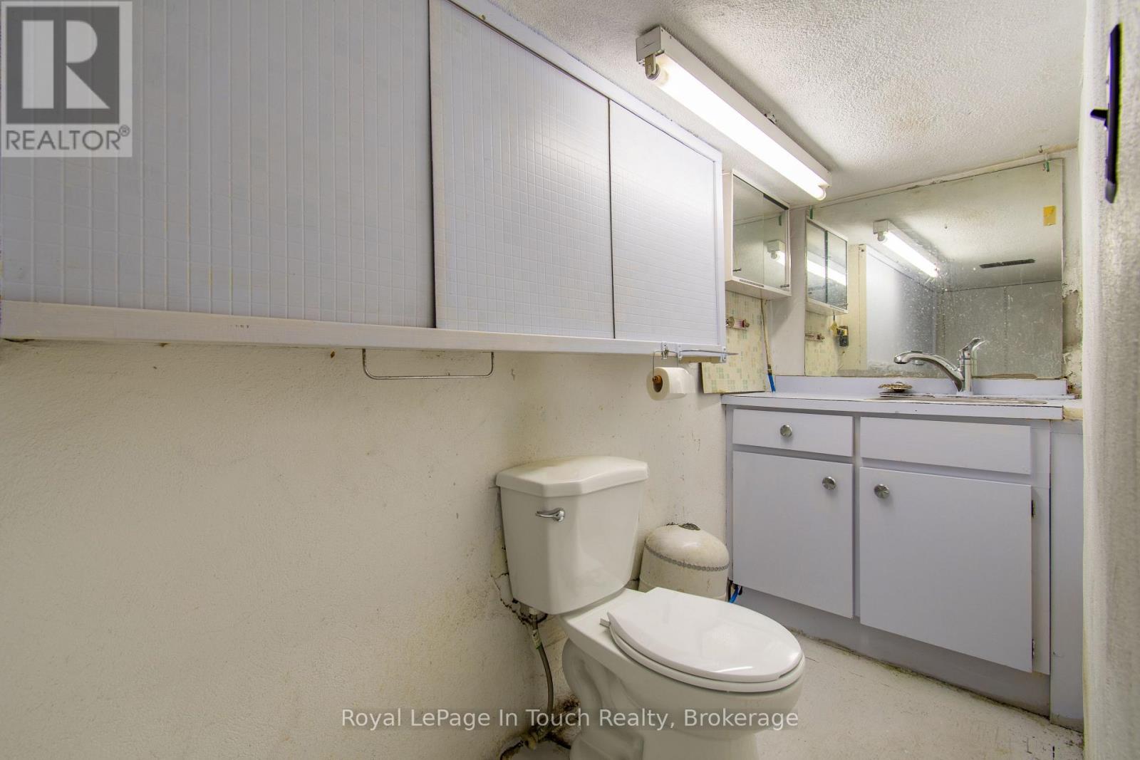 












280 KING STREET

,
Midland,




Ontario
L4R3M6

