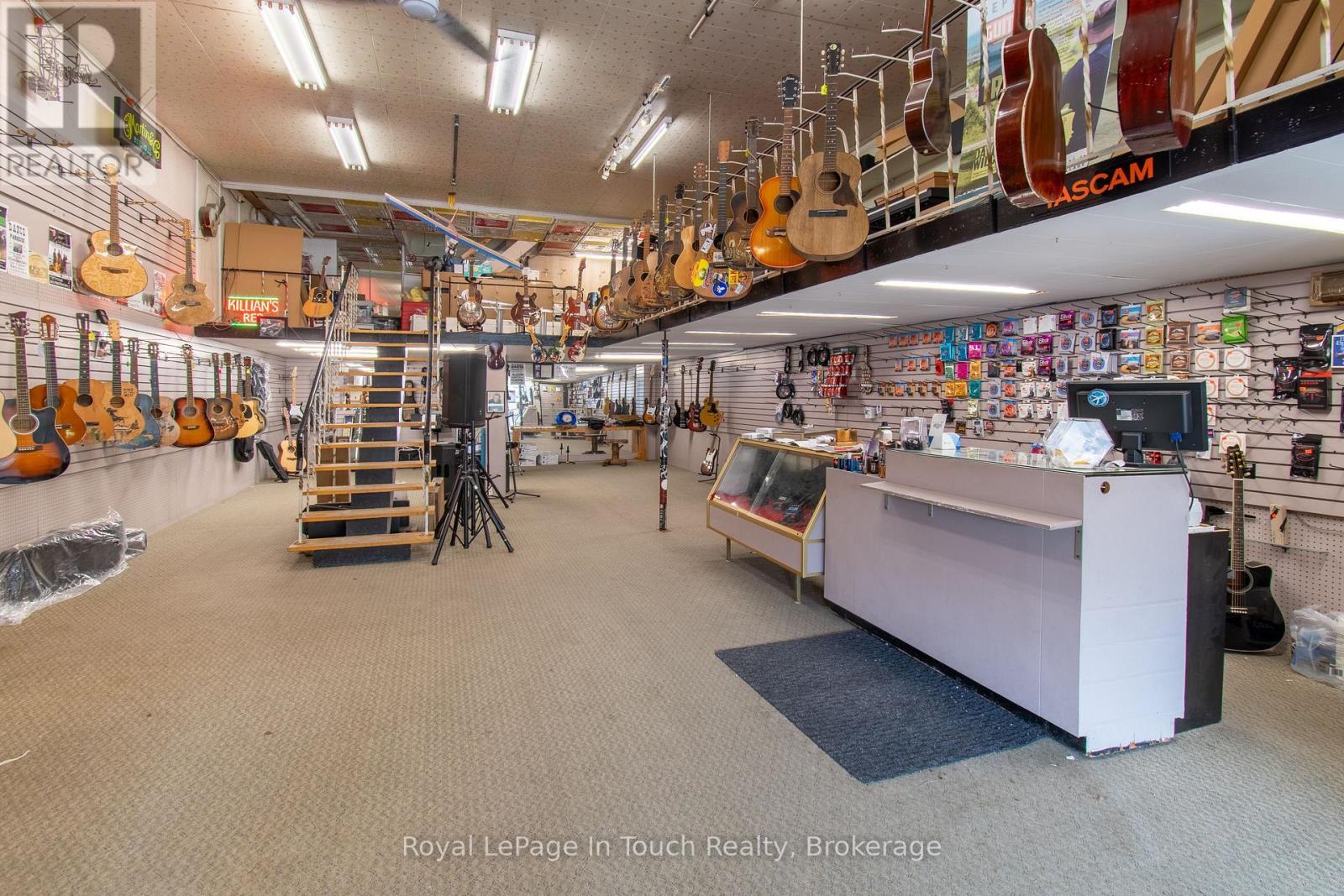 












280 KING STREET

,
Midland,




Ontario
L4R3M6

