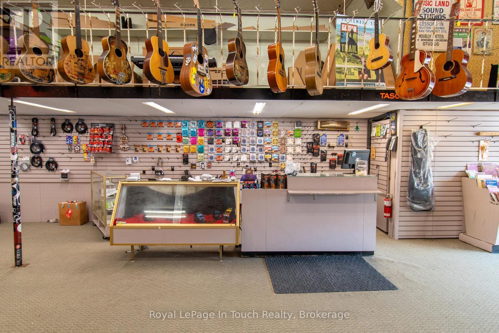 












280 KING STREET

,
Midland,




Ontario
L4R3M6

