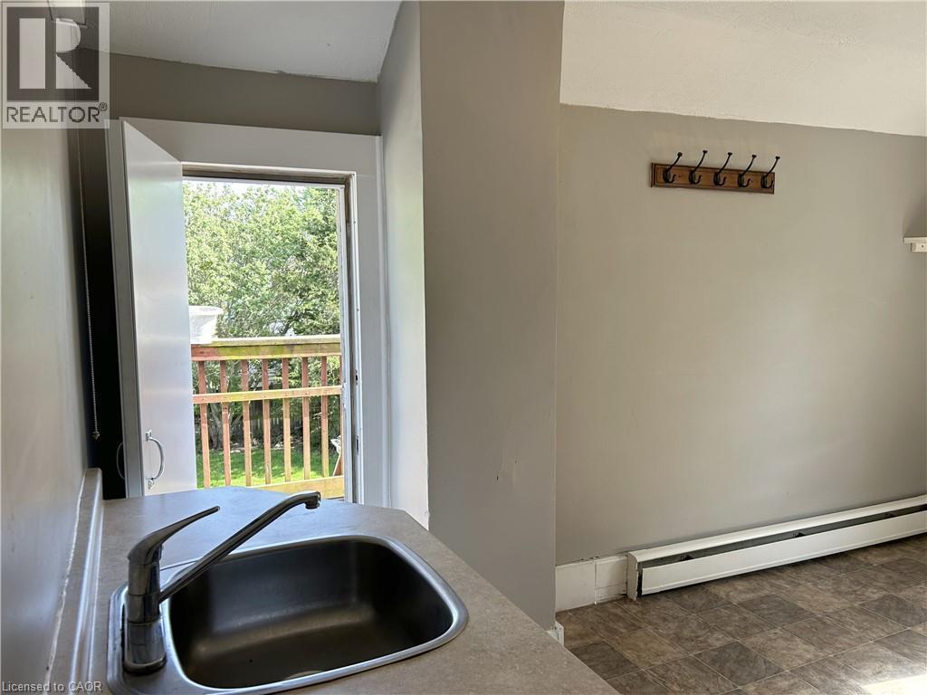 












102 STANLEY Street

,
Simcoe,




Ontario
N3Y1M4

