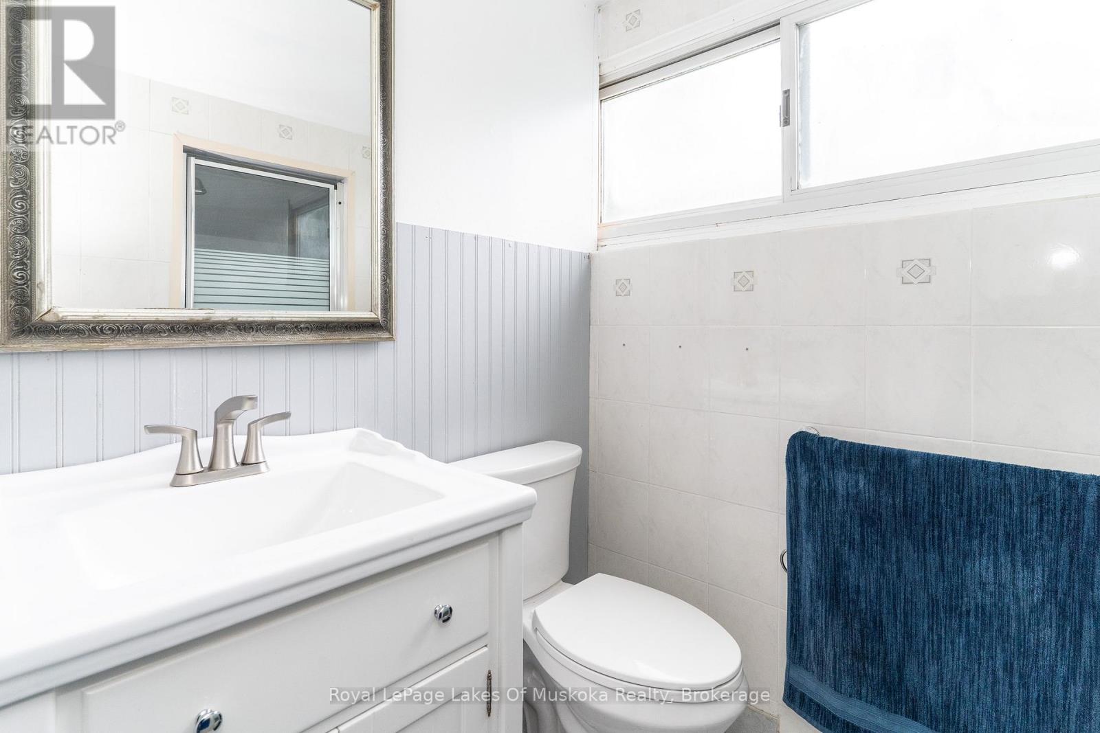 












1136 SPRINGDALE SHORES PRIVATE

,
Bracebridge (Macaulay),




Ontario
P1L1W9

