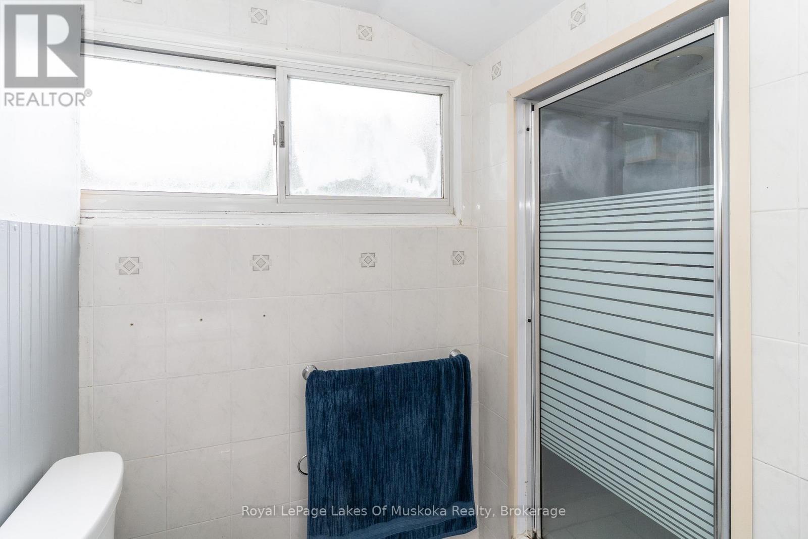 












1136 SPRINGDALE SHORES PRIVATE

,
Bracebridge (Macaulay),




Ontario
P1L1W9

