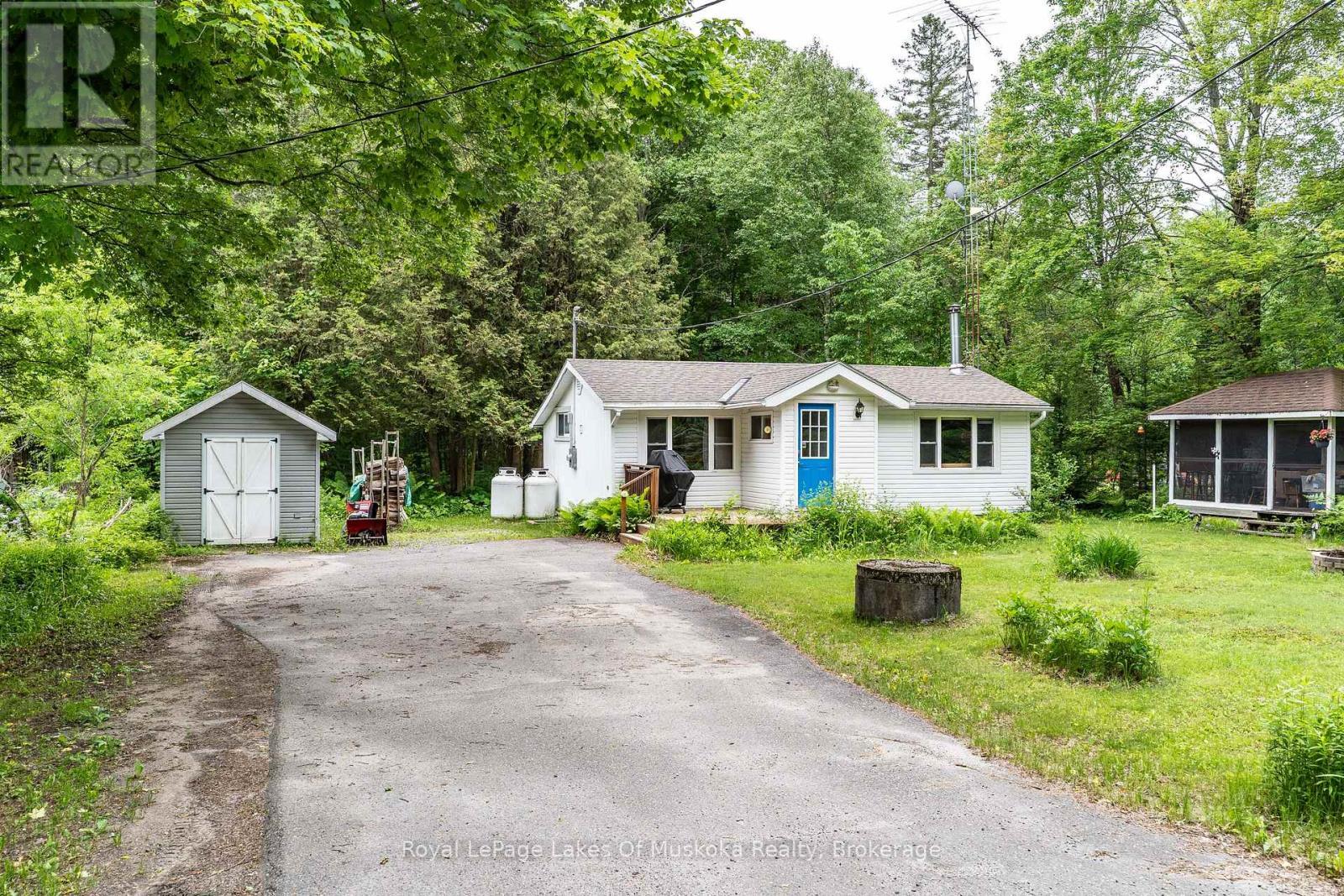 












1136 SPRINGDALE SHORES PRIVATE

,
Bracebridge (Macaulay),




Ontario
P1L1W9

