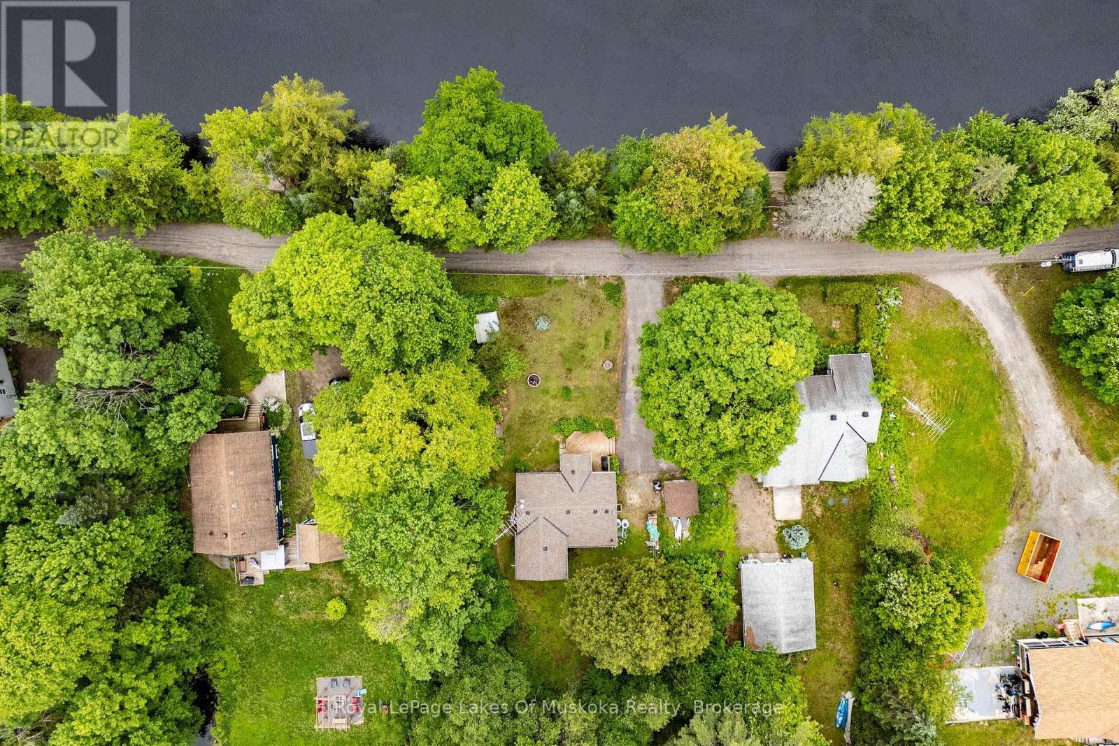 












1136 SPRINGDALE SHORES PRIVATE

,
Bracebridge (Macaulay),




Ontario
P1L1W9

