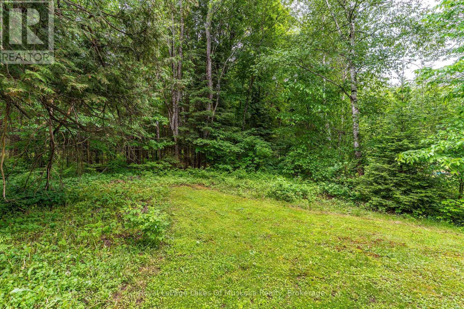












1136 SPRINGDALE SHORES PRIVATE

,
Bracebridge (Macaulay),




Ontario
P1L1W9

