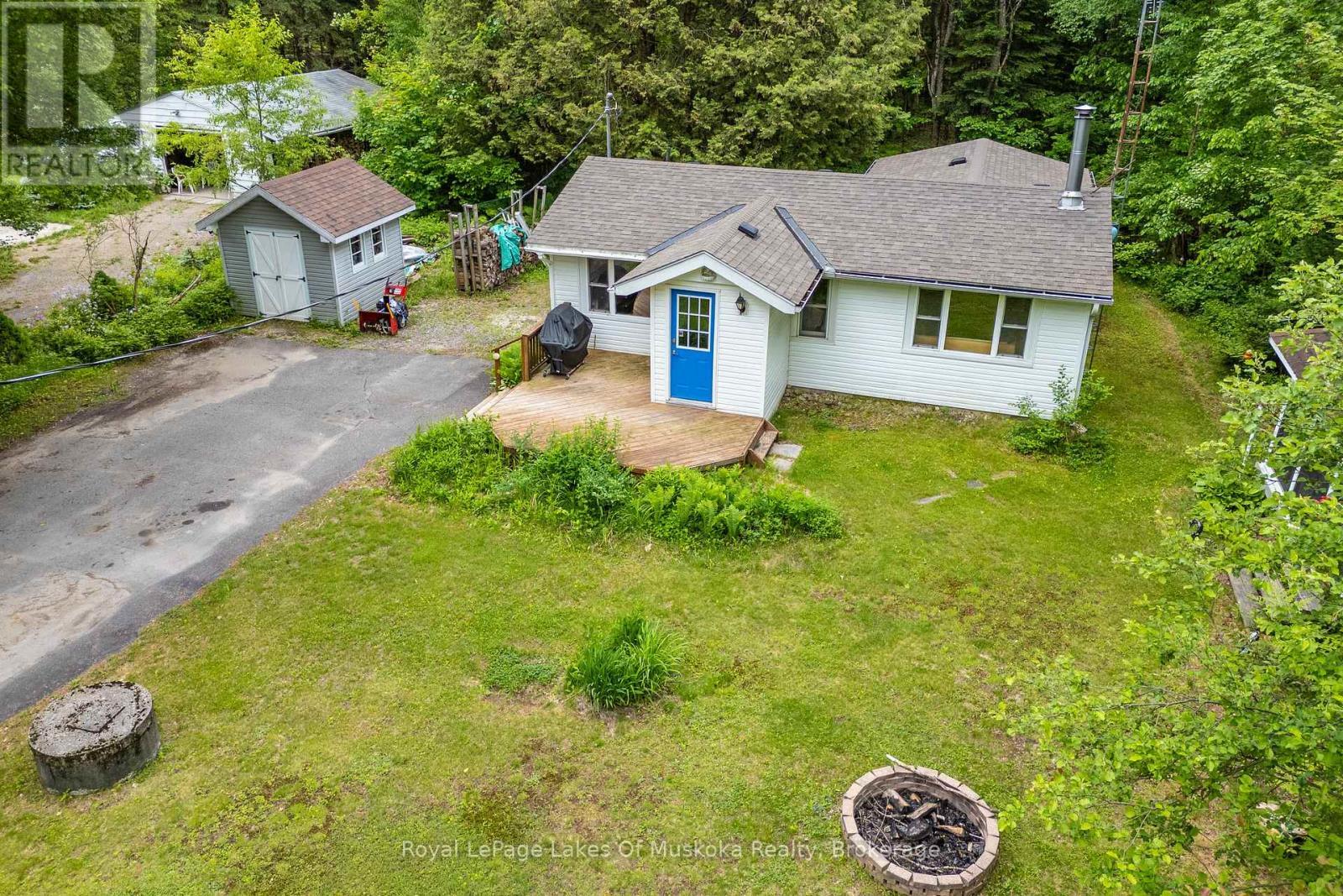 












1136 SPRINGDALE SHORES PRIVATE

,
Bracebridge (Macaulay),




Ontario
P1L1W9

