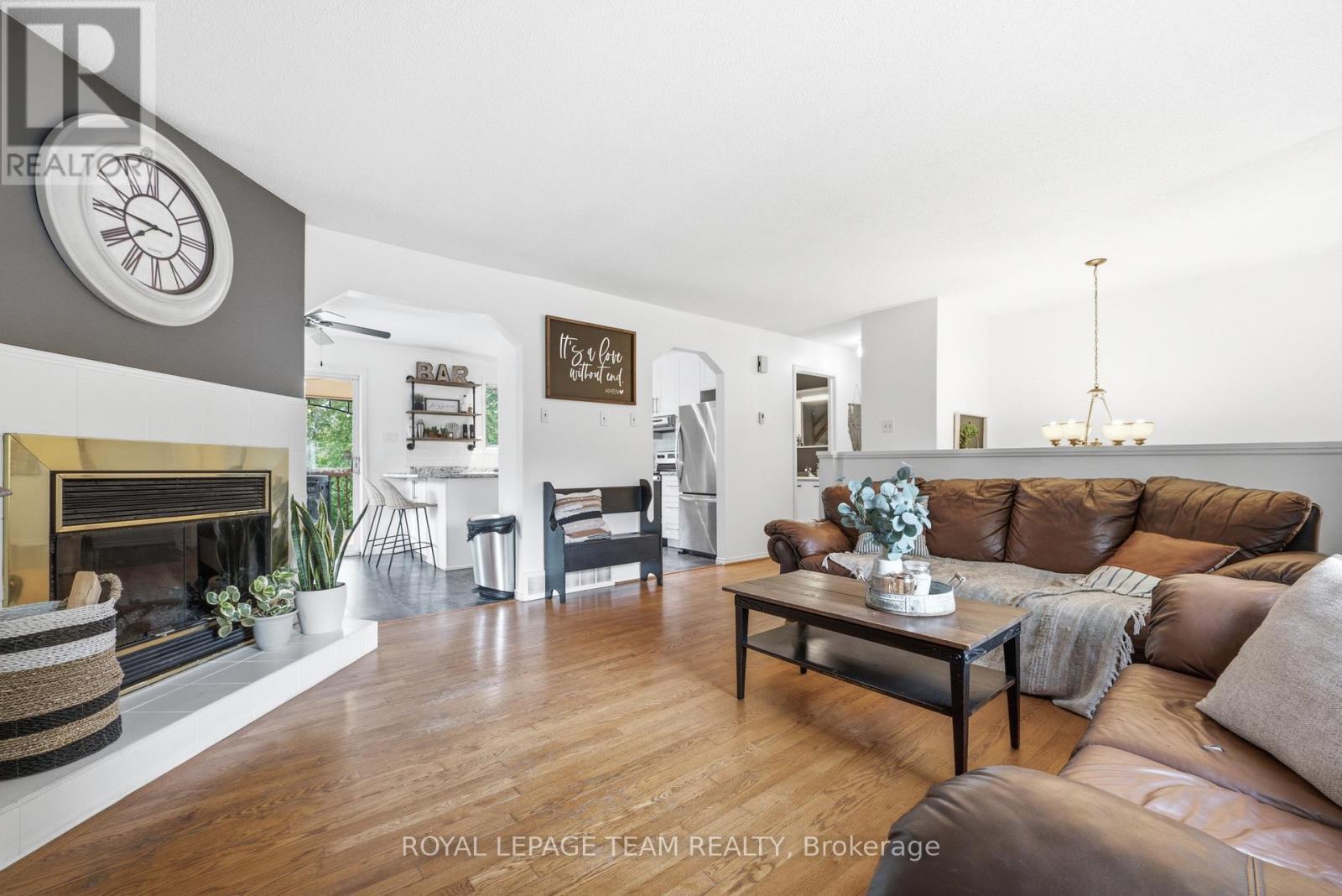 












58 SEVENTH AVENUE

,
Arnprior,




Ontario
K7S3S2

