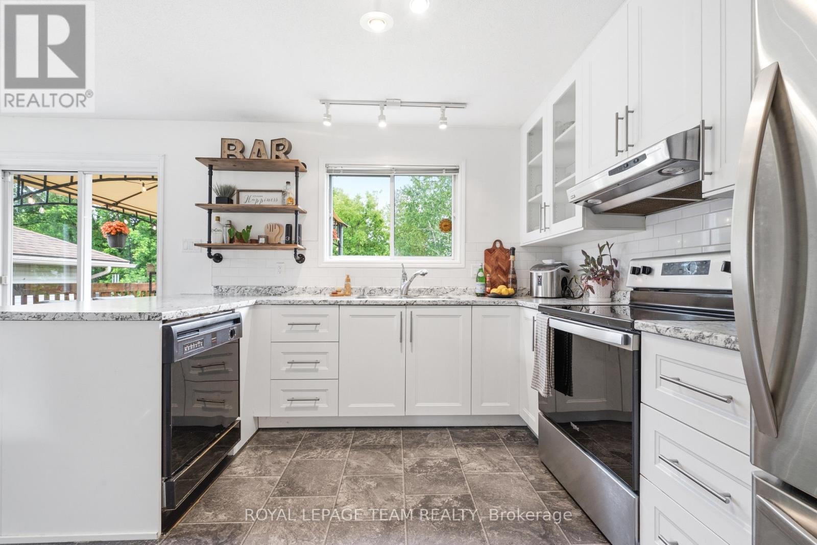 












58 SEVENTH AVENUE

,
Arnprior,




Ontario
K7S3S2


