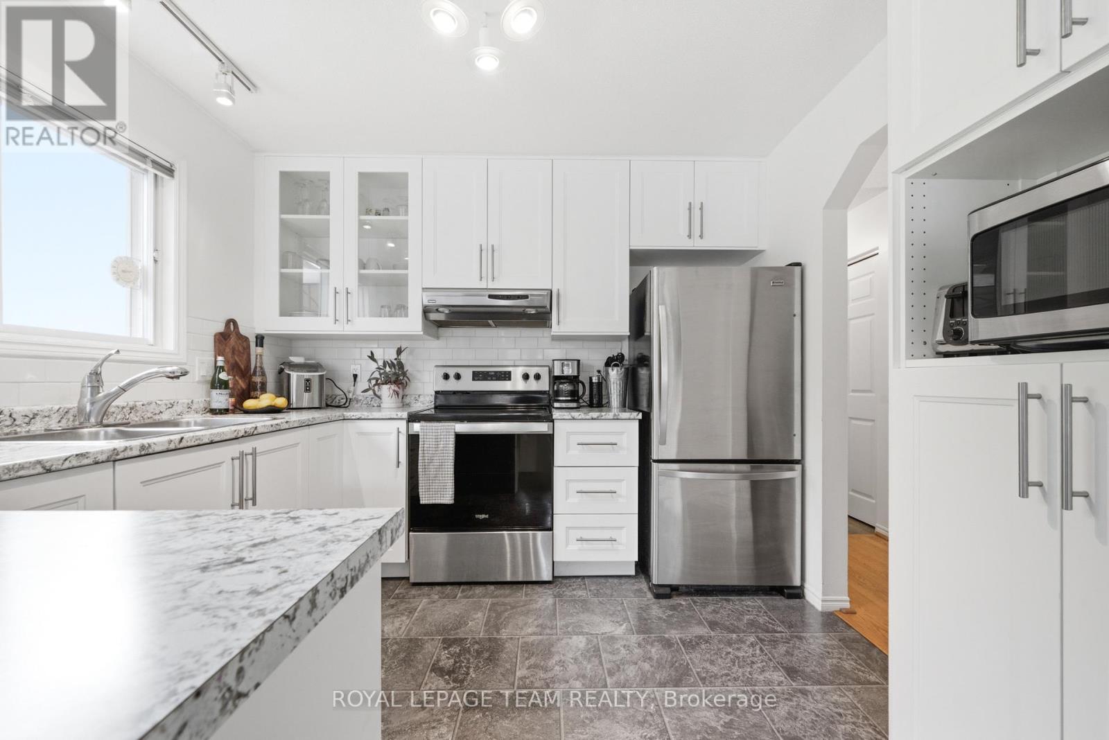 












58 SEVENTH AVENUE

,
Arnprior,




Ontario
K7S3S2

