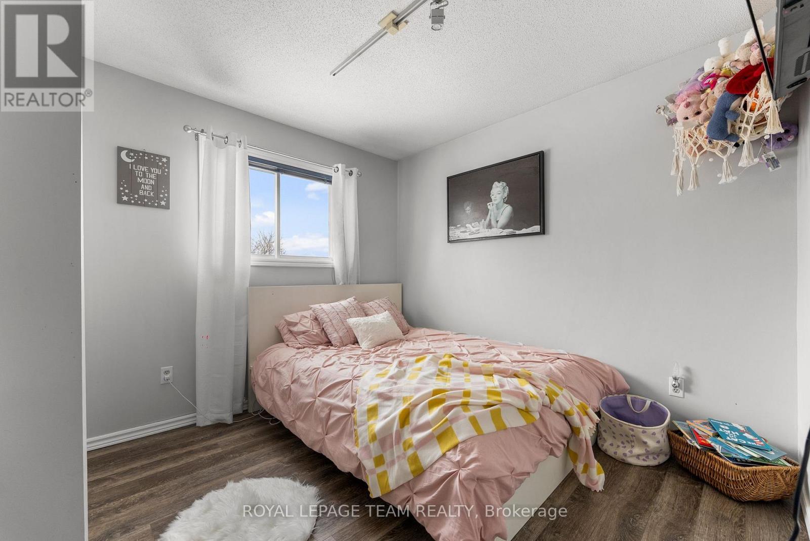 












58 SEVENTH AVENUE

,
Arnprior,




Ontario
K7S3S2


