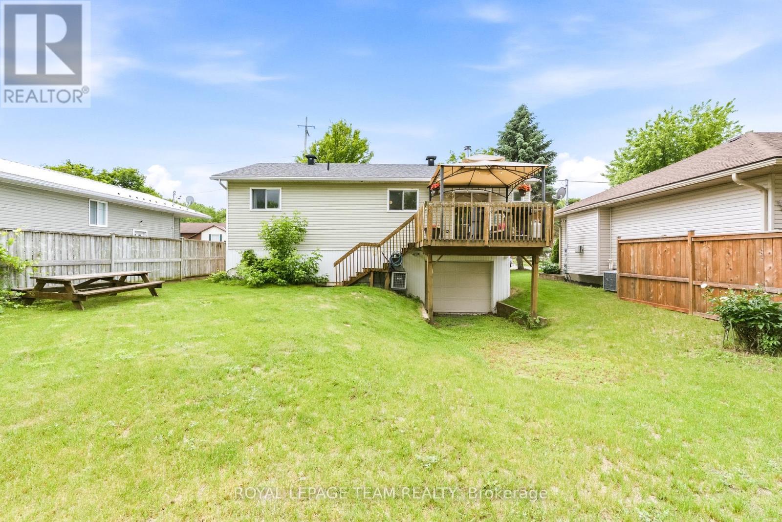 












58 SEVENTH AVENUE

,
Arnprior,




Ontario
K7S3S2

