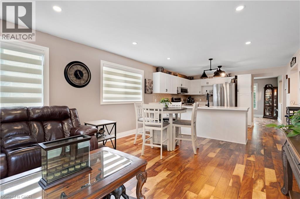 












109 GLENARIFF Drive

,
Freelton,




Ontario
L8B1A5


