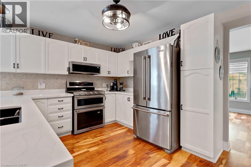 












109 GLENARIFF Drive

,
Freelton,




Ontario
L8B1A5

