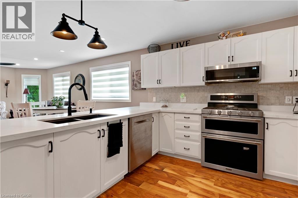 












109 GLENARIFF Drive

,
Freelton,




Ontario
L8B1A5

