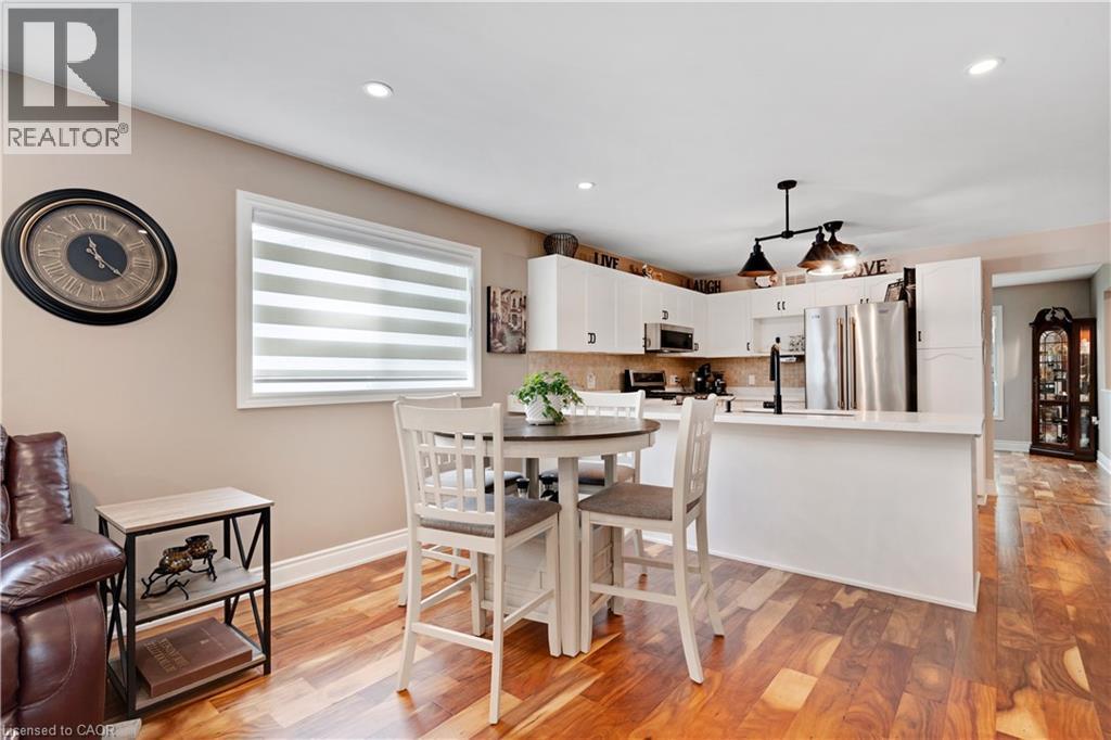 












109 GLENARIFF Drive

,
Freelton,




Ontario
L8B1A5

