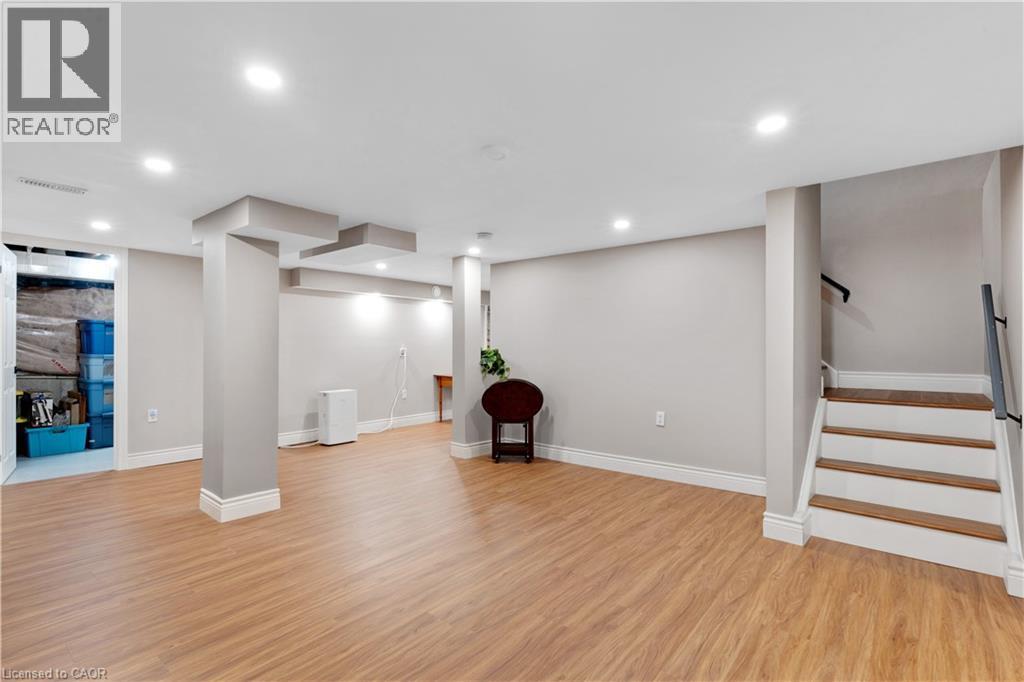 












109 GLENARIFF Drive

,
Freelton,




Ontario
L8B1A5

