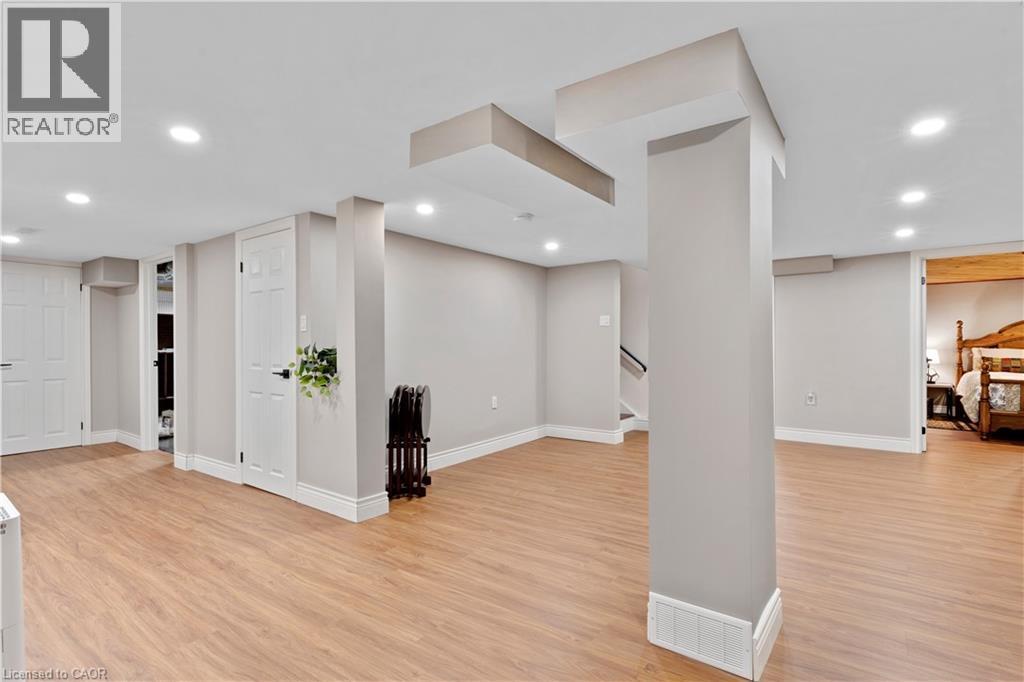 












109 GLENARIFF Drive

,
Freelton,




Ontario
L8B1A5

