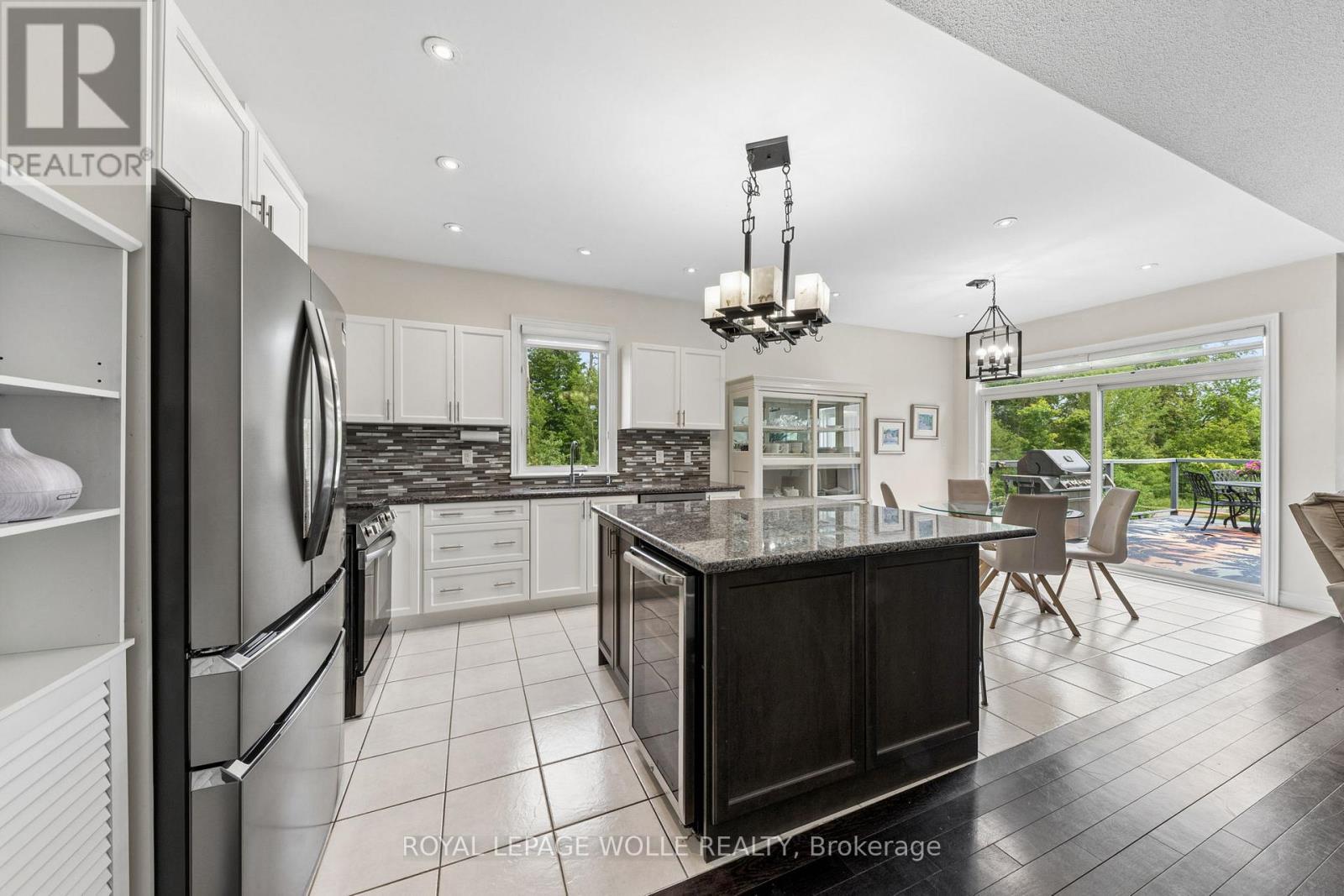 












43 ALLEGRA DRIVE

,
Wasaga Beach,




Ontario
L9Z0H1

