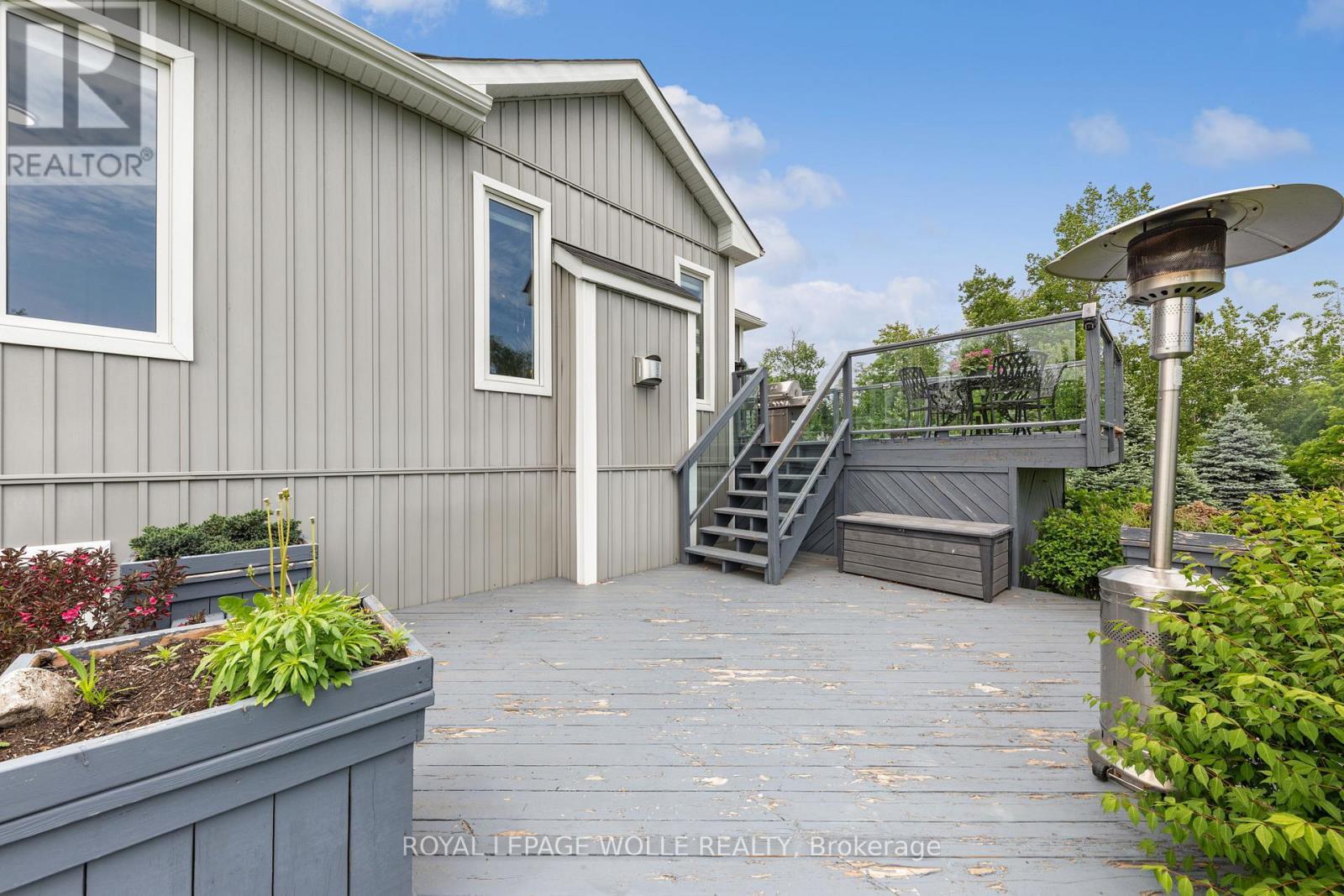 












43 ALLEGRA DRIVE

,
Wasaga Beach,




Ontario
L9Z0H1


