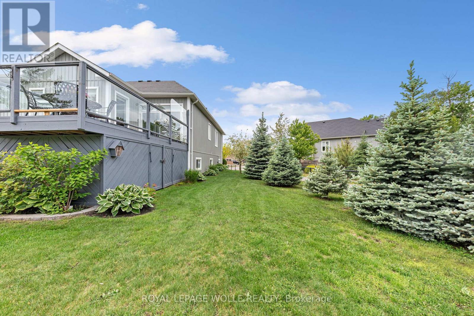 












43 ALLEGRA DRIVE

,
Wasaga Beach,




Ontario
L9Z0H1

