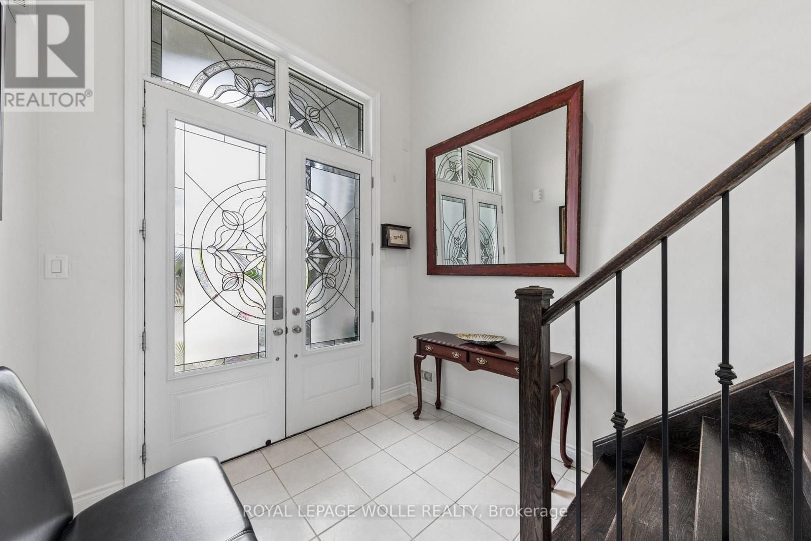 












43 ALLEGRA DRIVE

,
Wasaga Beach,




Ontario
L9Z0H1

