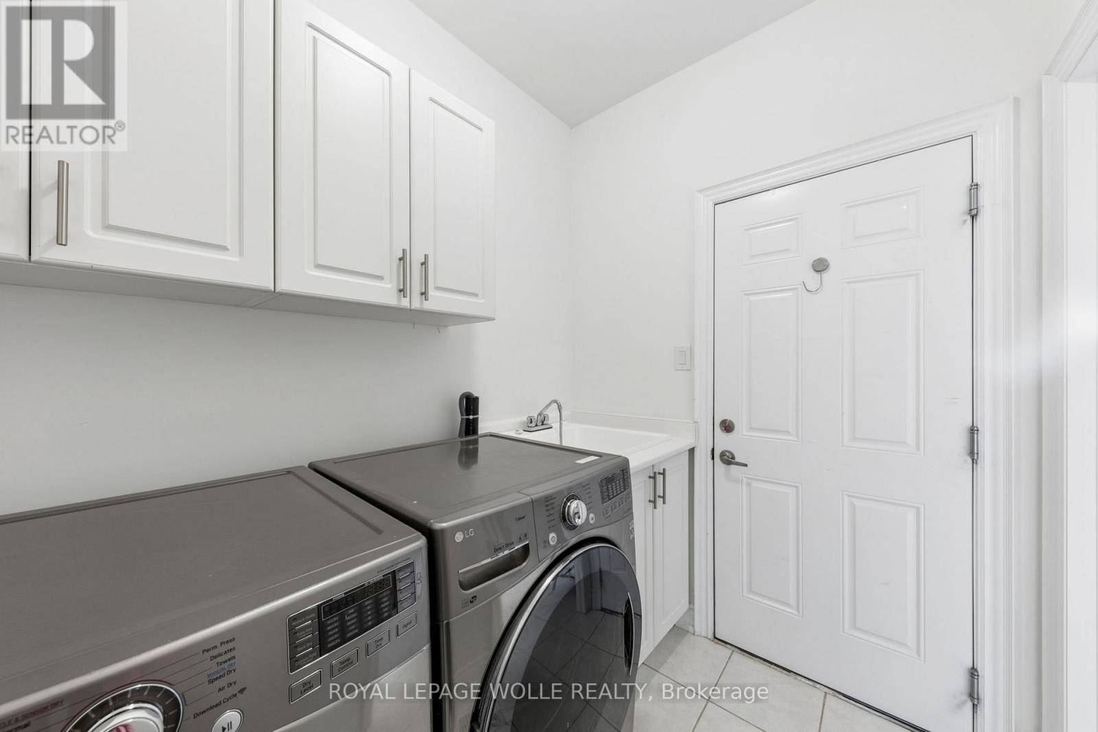 












43 ALLEGRA DRIVE

,
Wasaga Beach,




Ontario
L9Z0H1


