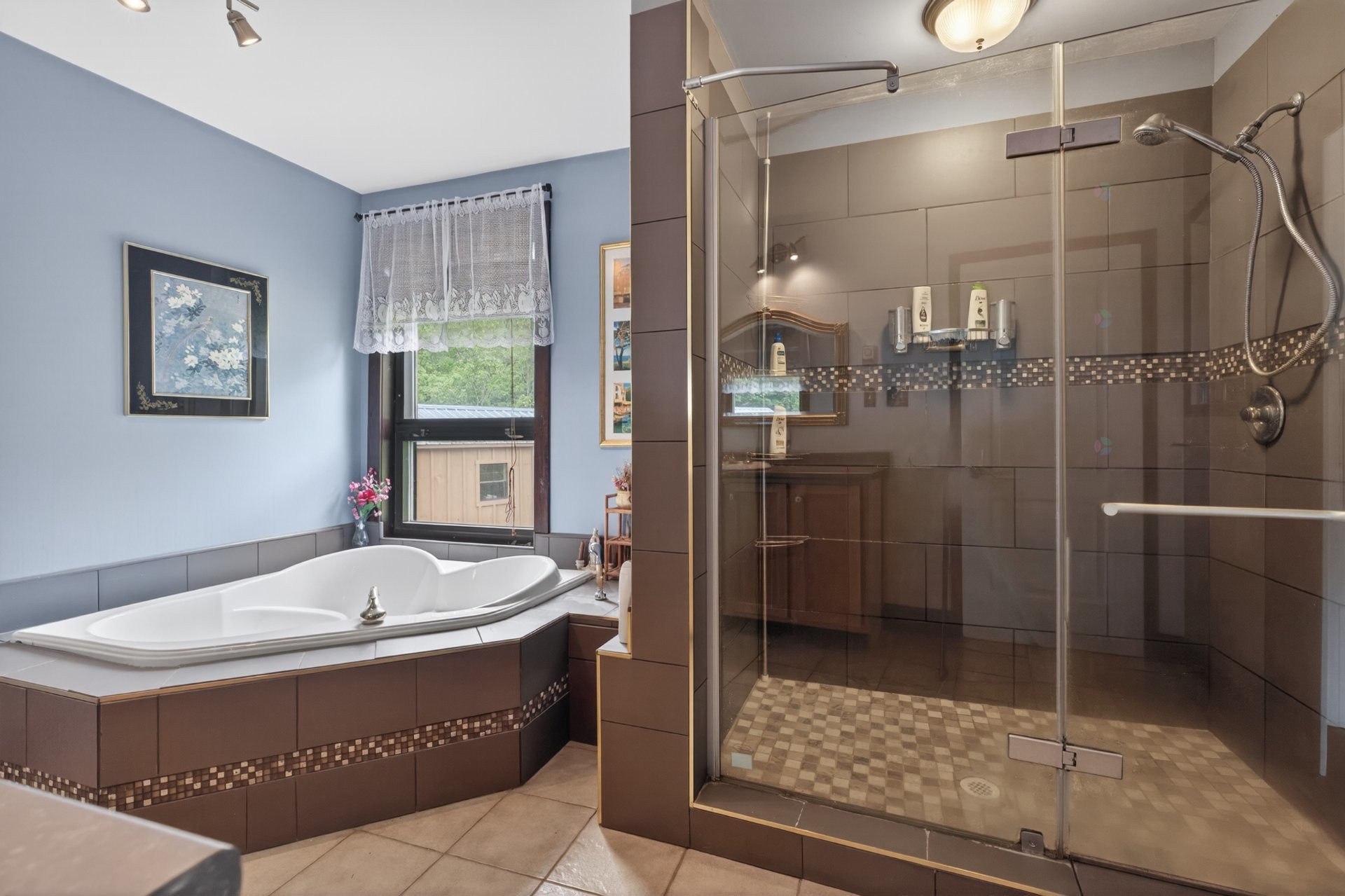 









401


Ch. Cloutier

,
Saint-Michel-des-Saints,




QC
J0K3B0

