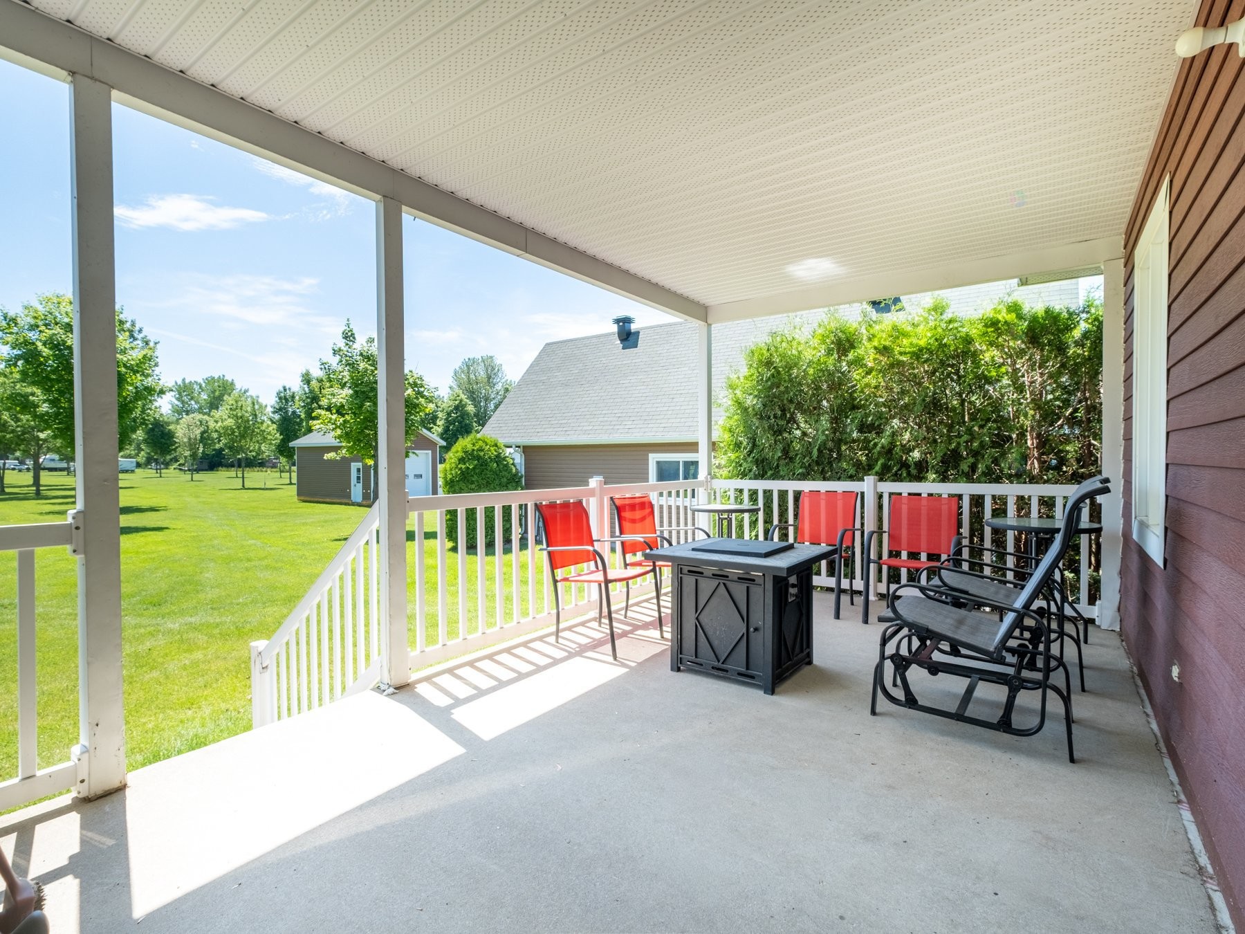 









23


Rue Desmarais

,
Pierreville,




QC
J0G1J0

