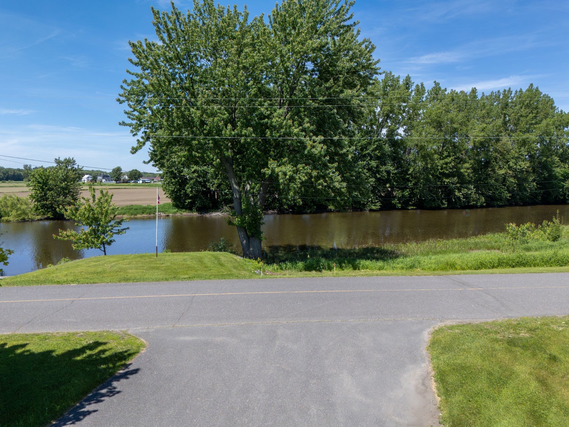 









23


Rue Desmarais

,
Pierreville,




QC
J0G1J0

