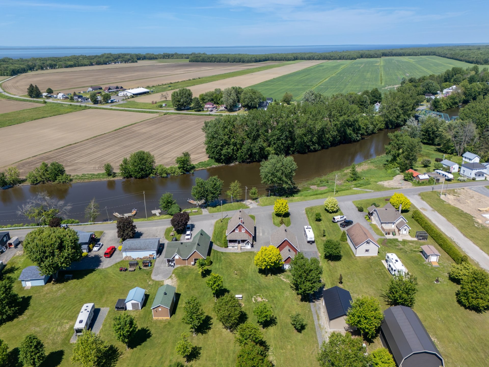 









23


Rue Desmarais

,
Pierreville,




QC
J0G1J0

