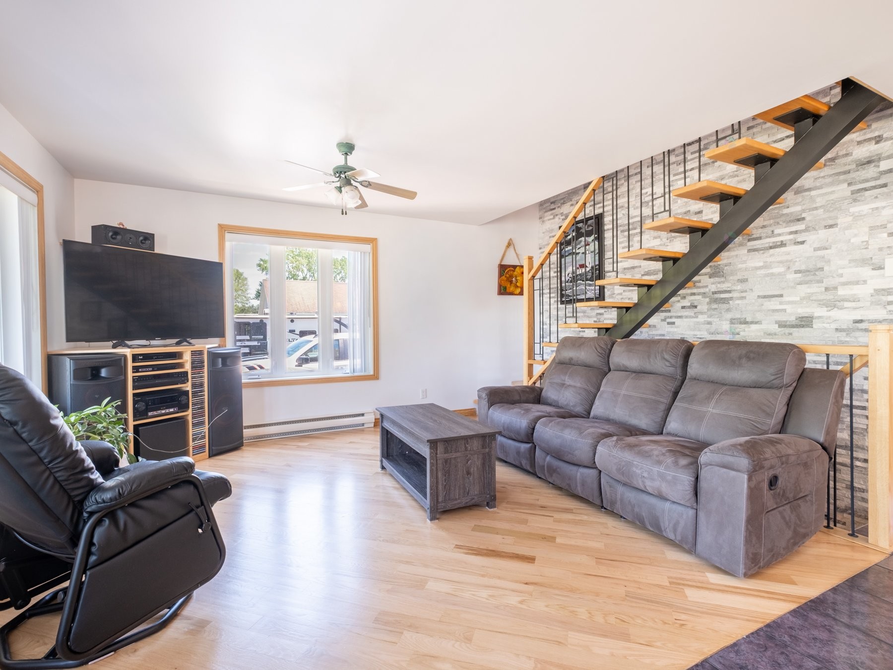 









23


Rue Desmarais

,
Pierreville,




QC
J0G1J0

