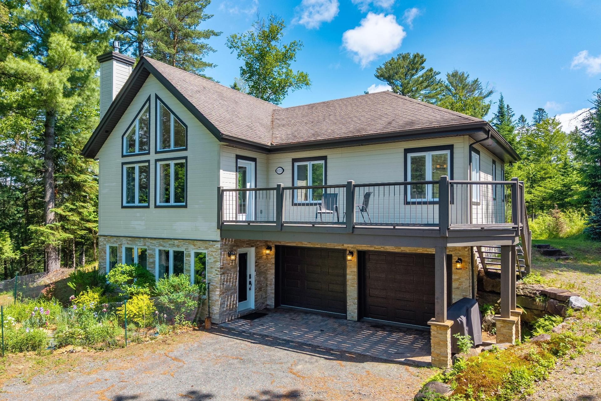 









850


Boul. Dr-Gervais

,
Mont-Tremblant,




QC
J8E2V9


