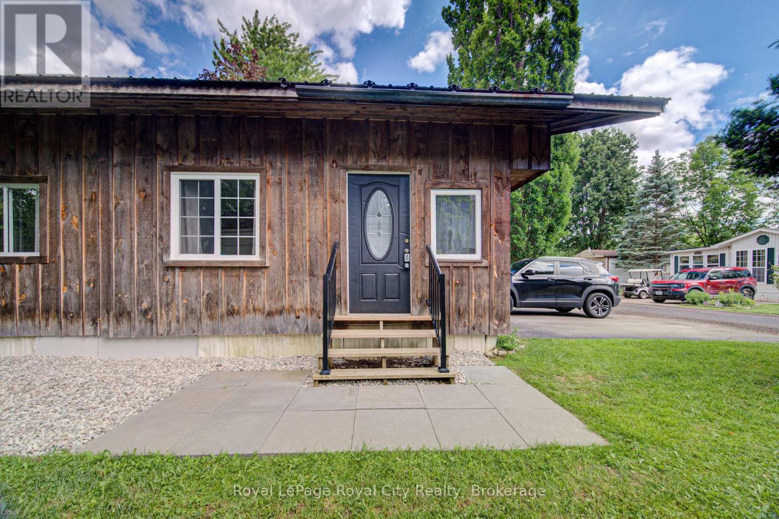 












LEASED LOT 570 SUMAC STREET

,
Centre Wellington,




Ontario
N1M2W5

