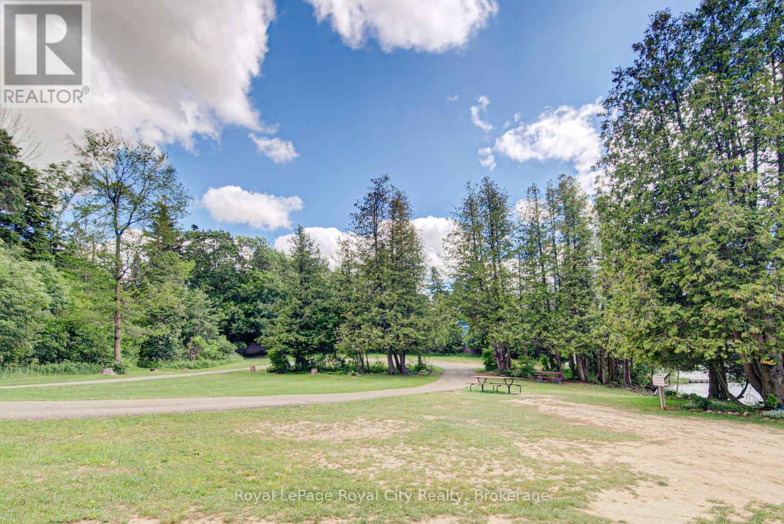 












LEASED LOT 570 SUMAC STREET

,
Centre Wellington,




Ontario
N1M2W5

