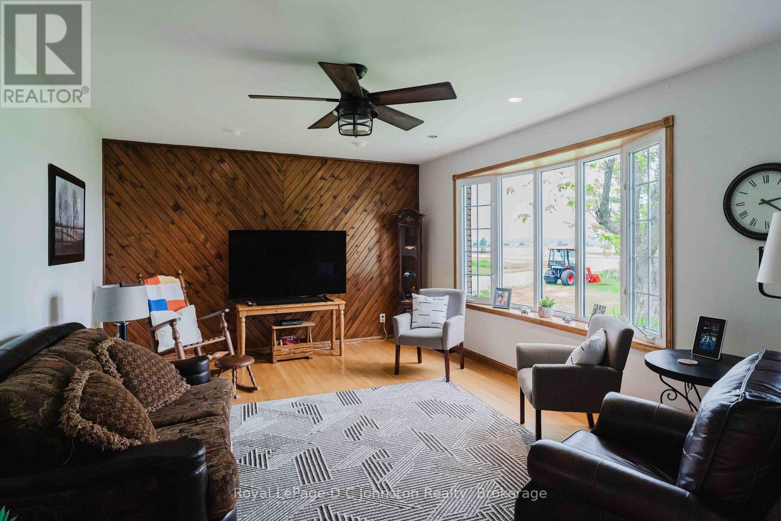 












1073 8 CONCESSION

,
Kincardine,




Ontario
N0G2T0

