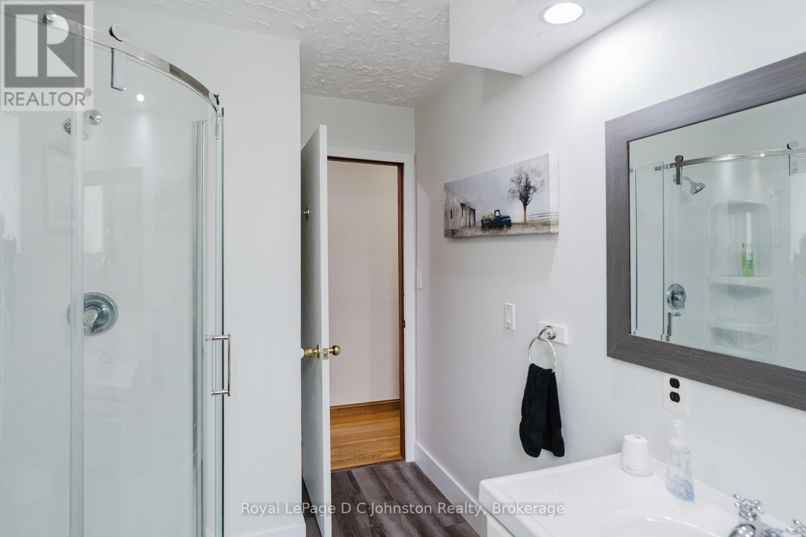 












1073 8 CONCESSION

,
Kincardine,




Ontario
N0G2T0

