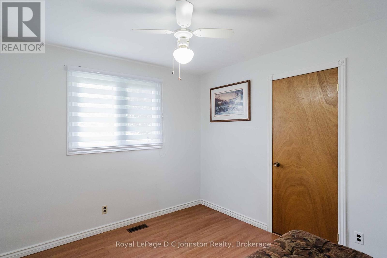 












1073 8 CONCESSION

,
Kincardine,




Ontario
N0G2T0

