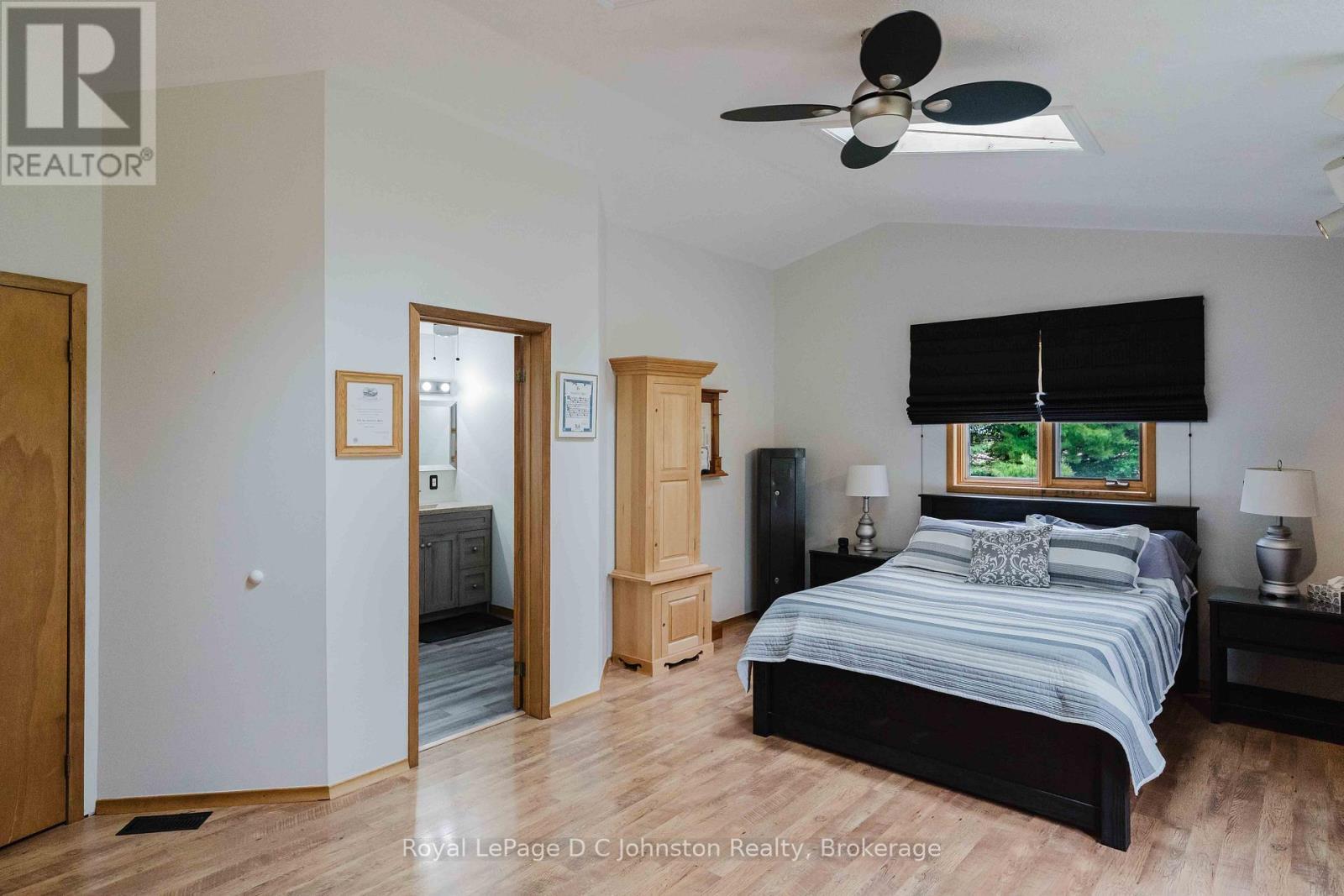 












1073 8 CONCESSION

,
Kincardine,




Ontario
N0G2T0

