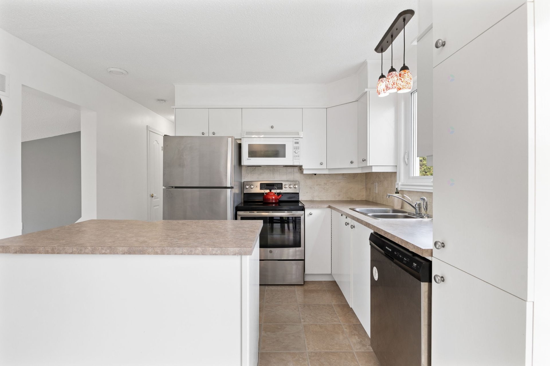 









31


Rue de Mégantic

,
Gatineau (Gatineau),




QC
J8R1V9

