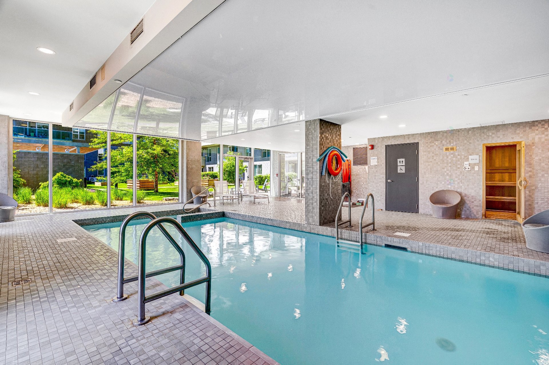 









2530


Place Michel-Brault

, 729,
Montréal (Rosemont/La Petite-Patrie),




QC
H1Y0B6

