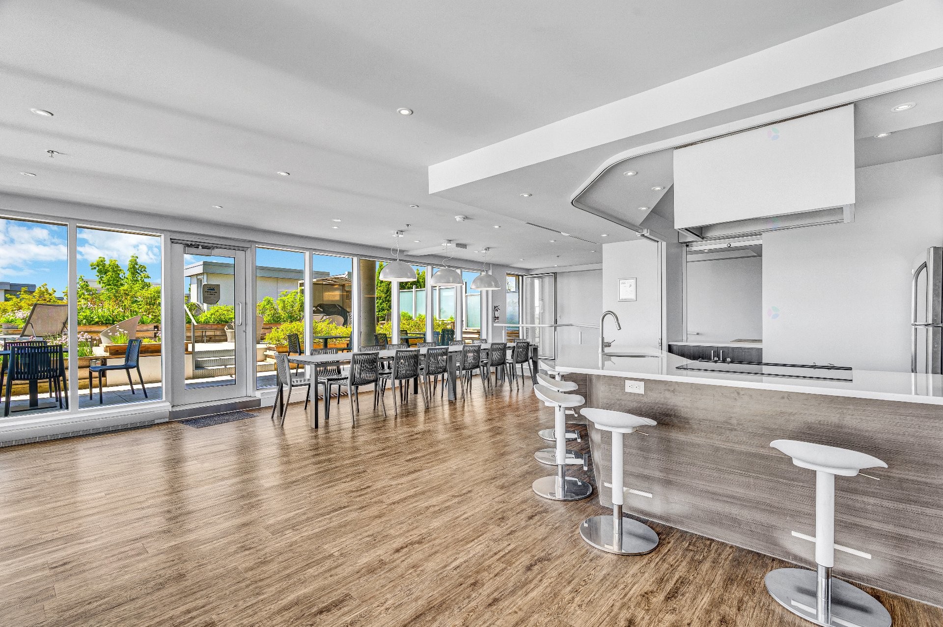 









2530


Place Michel-Brault

, 729,
Montréal (Rosemont/La Petite-Patrie),




QC
H1Y0B6

