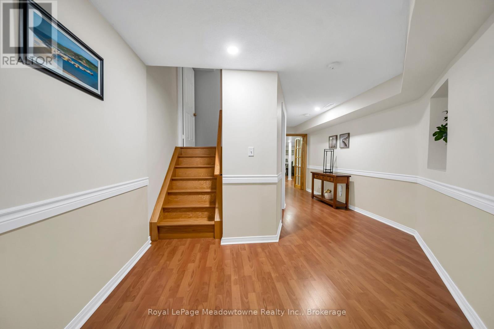 












1201 FOX CRESCENT

,
Milton (DE Dempsey),




Ontario
L9T6C5

