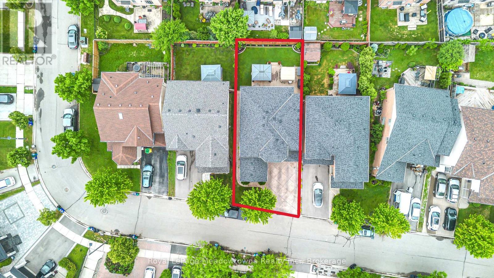 












1201 FOX CRESCENT

,
Milton (DE Dempsey),




Ontario
L9T6C5

