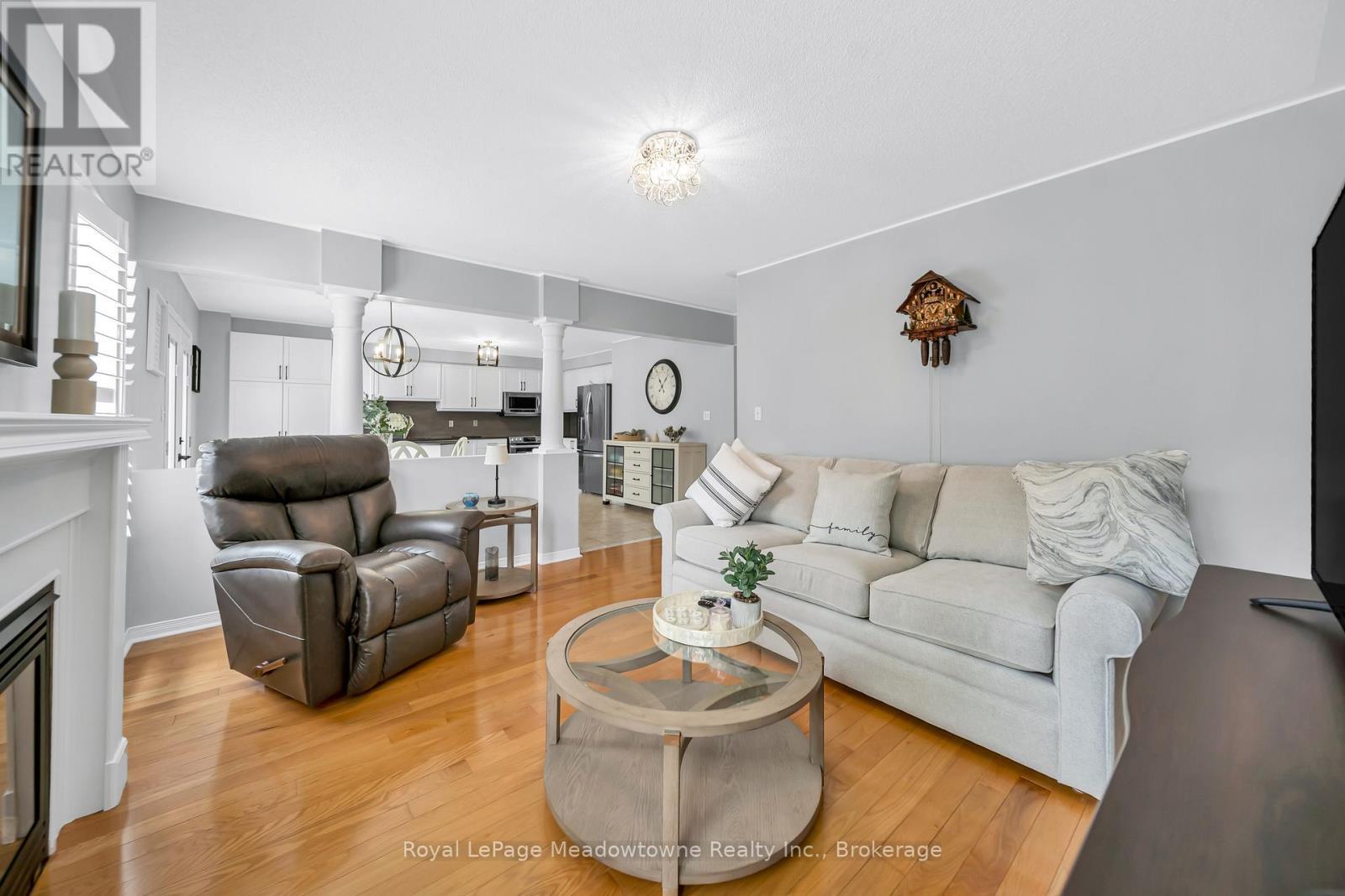 












1201 FOX CRESCENT

,
Milton (DE Dempsey),




Ontario
L9T6C5

